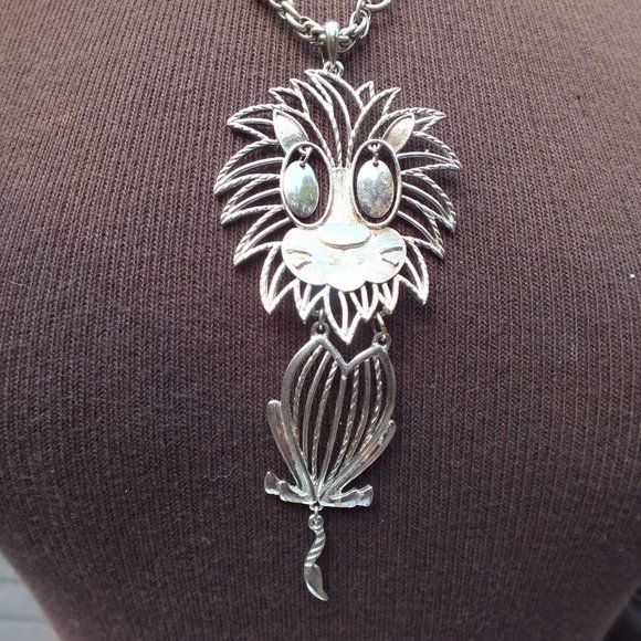 Large Silver Color Lion Pendant, Alloy with Moving Eyes, Signed Alan Jewelry - Picture 1 of 7